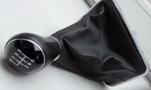 Passat Vites Topuzu 6 Vites Krom Çerçeve -passat B8 B8,5 2015> Arteon 2017> - Image 1