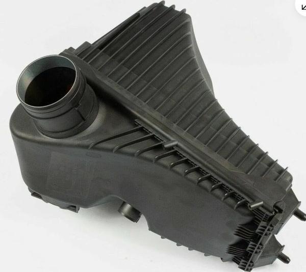 TOUAREG PORSCHE CAYANNE HAVA FILTRE KUTUSU 3.0 BNZ  11>18 - Image 1