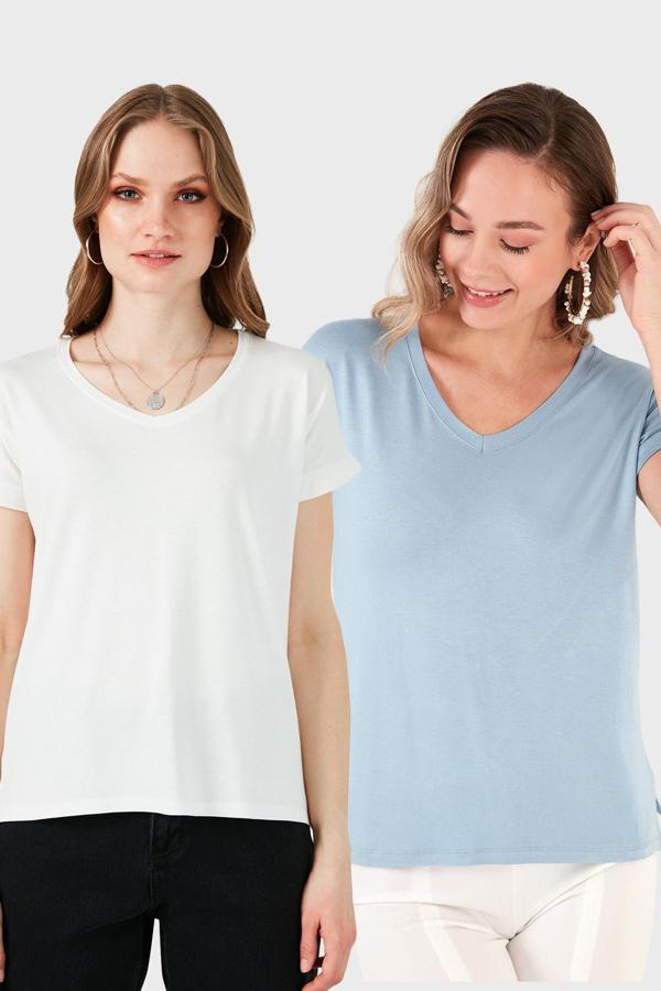 Lela V Yaka Relaxed Fit Yırtmaç Detaylı 2'li Paket Bayan Bluz 5862000S2 EKRU-BEBE MAVİ - Image 1