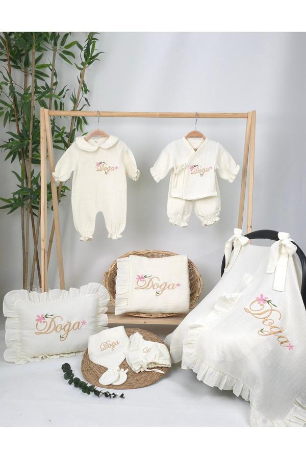 Gros Shop Müslin Yeni Doğan 4Katlı Organik %100Pamuk Kişiye Özgü Nakışlı Hastane Çıkış Seti(Çiçekli Model-1) - Image 1
