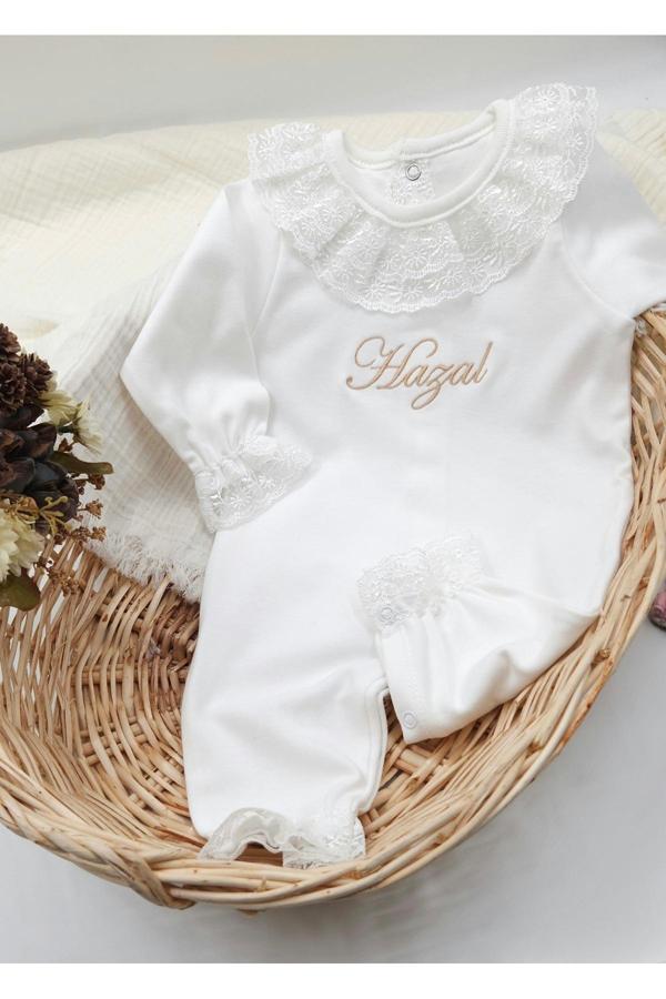 Gros Shop Yeni Doğan Danteli 3'Lü Hastane Çıkış Tulum Seti - Mevlüt Seti (Kişiye Özgü İsimli Nakış Desenli) - Image 1