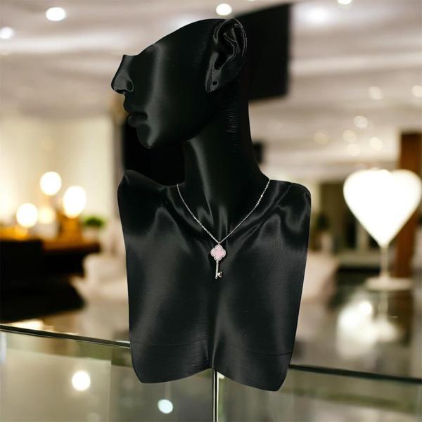 925 Ayar Gümüş Toz Pembe Taşlı Şans Yoncası Van Cleef Anahtar Kolye Kadın Takı - Image 1