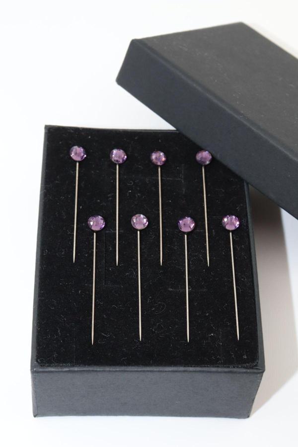 8li Pırlanta Taşlı Mor Eşarp Iğnesi. Eşarp Iğnesi. Şal Iğnesi. Türban Iğnesi. Başörtü Iğnesi - Image 1