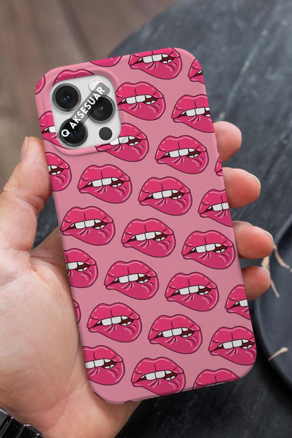 Q Aksesuar İphone 13 Uyumlu Dudak Tasarımlı Şeker Pembe Premium Telefon Kılıfı - Image 1