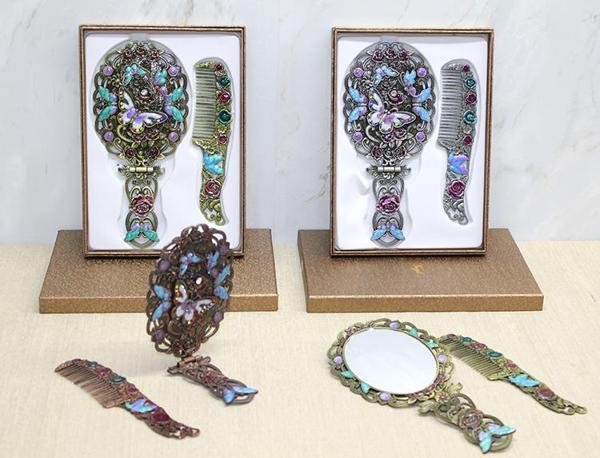 Kelebek Katlanabilir Ayna Ve Tarak Seti Büyük Boy  - Image 1