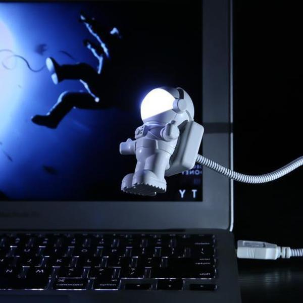 Astronot USB Gece Lambası - Image 1