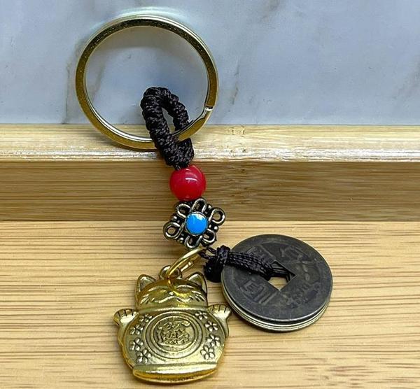 Metal Şans Ve Bereket Kedisi Anahtarlık Model 4 - Image 1