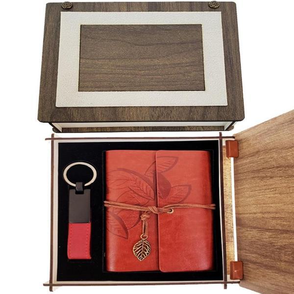 Özel Ahşap Kutulu Kiremit Rengi Deri Defter ve Anahtarlık Set - Image 1