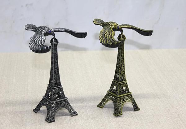 Kartallı Metal Eyfel Kulesi Model 2  - Image 1