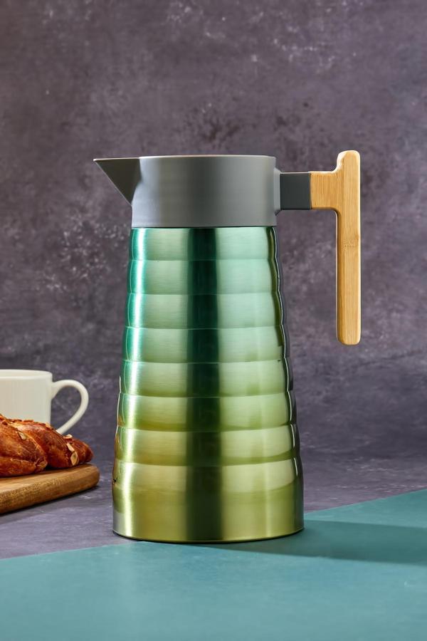 Cooker 2 Litre Çift Katmanlı Paslanmaz Çelik Termos Bambu Saplı, 12 Saat Sıcak 24 Saat Soğuk Tutma Kapasite - Image 1