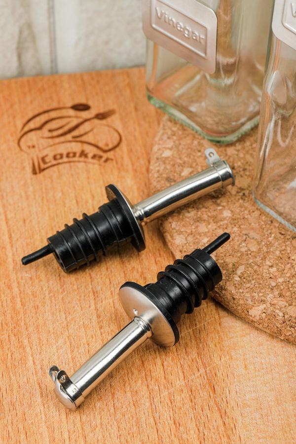 Cooker 2’Li Paslanmaz Çelik Sosluk Şişe Kapağı – Standart Ağız Uyumlu Yağlık Sirkelik Dökücü - Image 1