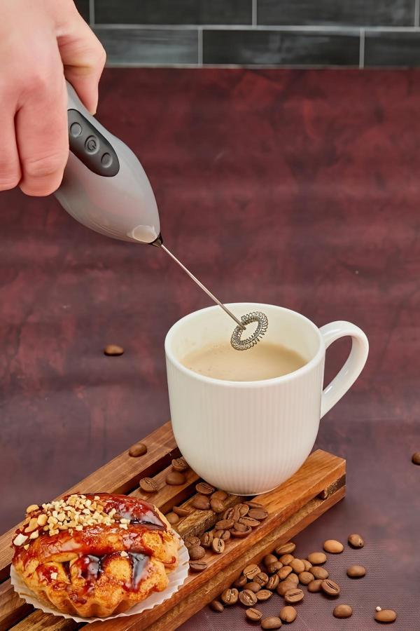 Cooker Elektrikli Süt Ve Kahve Köpürtücü – Taşınabilir, Çift Hız Ayarlı, Paslanmaz Çelik Çırpıcı - Image 1