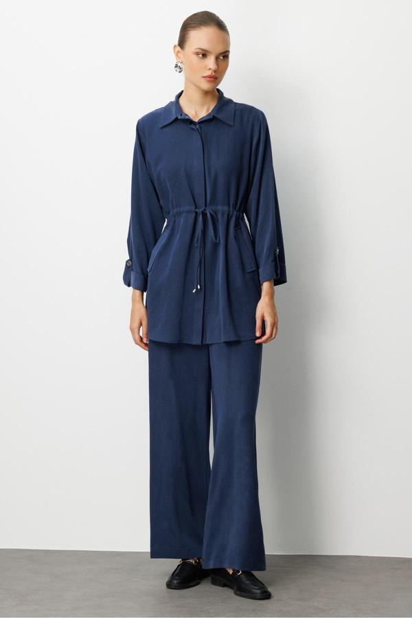 Mizalle Beli Büzgülü İndigo Mavi Cupro Tunik - Image 1