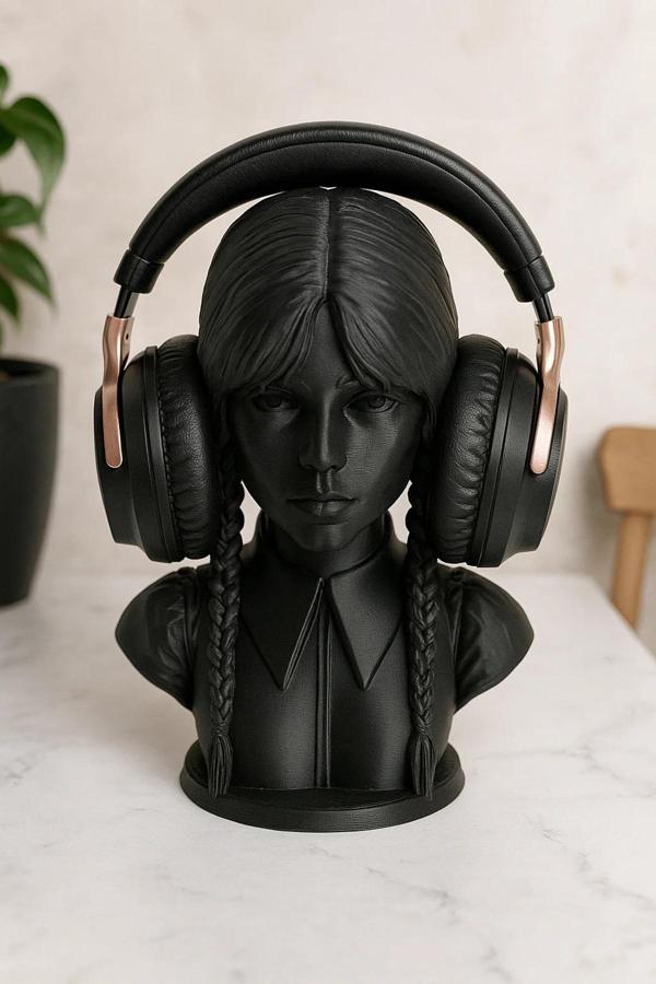 Fabriq 3D Wednesday Addams Kulaklık Standı Büst - Image 1
