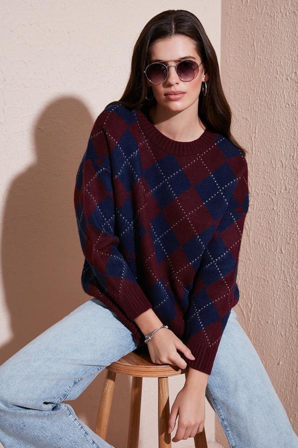 Lela Oversize Fit Bisiklet Yaka Baklava Desenli Bayan Kazak 4615579 BORDO - Image 1