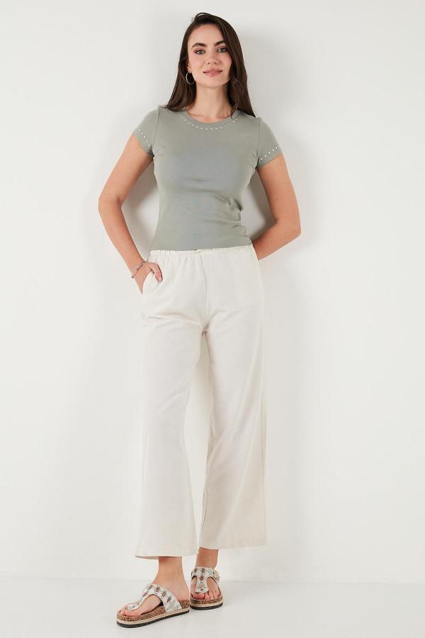 Lela Keten Karışımlı Regular Fit Normal Bel Geniş Paça Bayan Pantolon 5866030 BEJ - Image 1