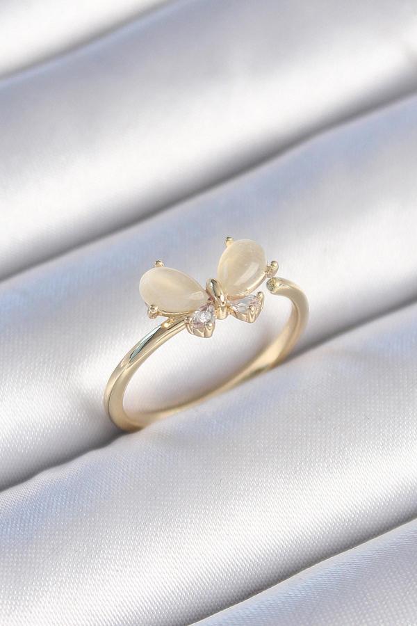 Pirinç Gold Renk Beyaz Mineli Zirkon Taşlı Kelebek Model Kadın Yüzük - Image 1