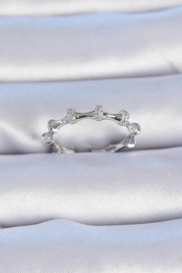 Pirinç Gümüş Renk Zirkon Taşlı Kadın Yüzük - Image 1