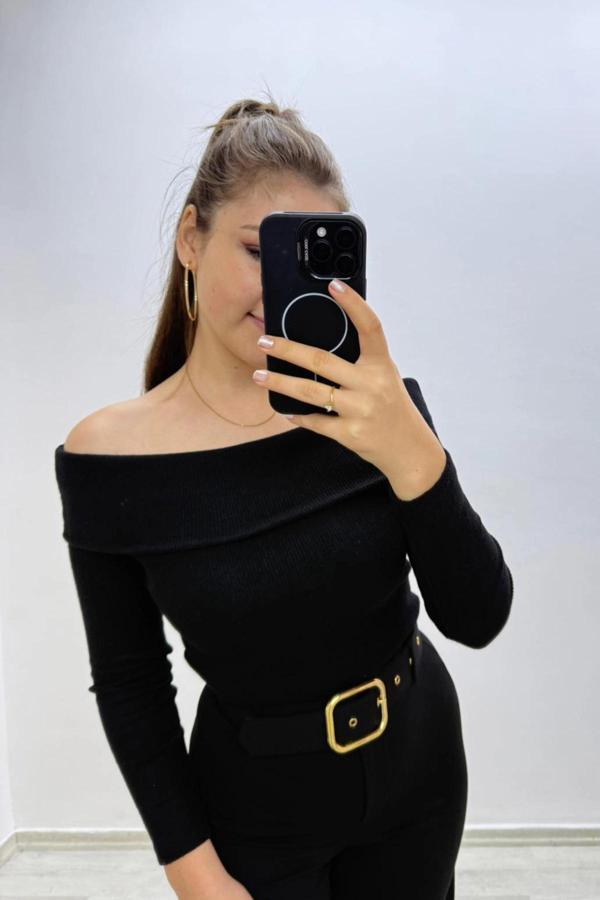 Madonna Yaka Siyah Crop Bluz - Image 1