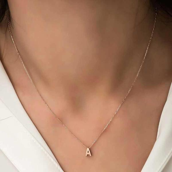 Supertrend Gümüş Rose 3 Boyutlu A Harf Bayan Kolye - Image 1