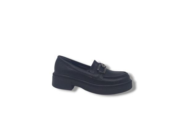 Zerhan 520 Kadın Siyah Tokalı Loafer Ayakkabı - Image 1