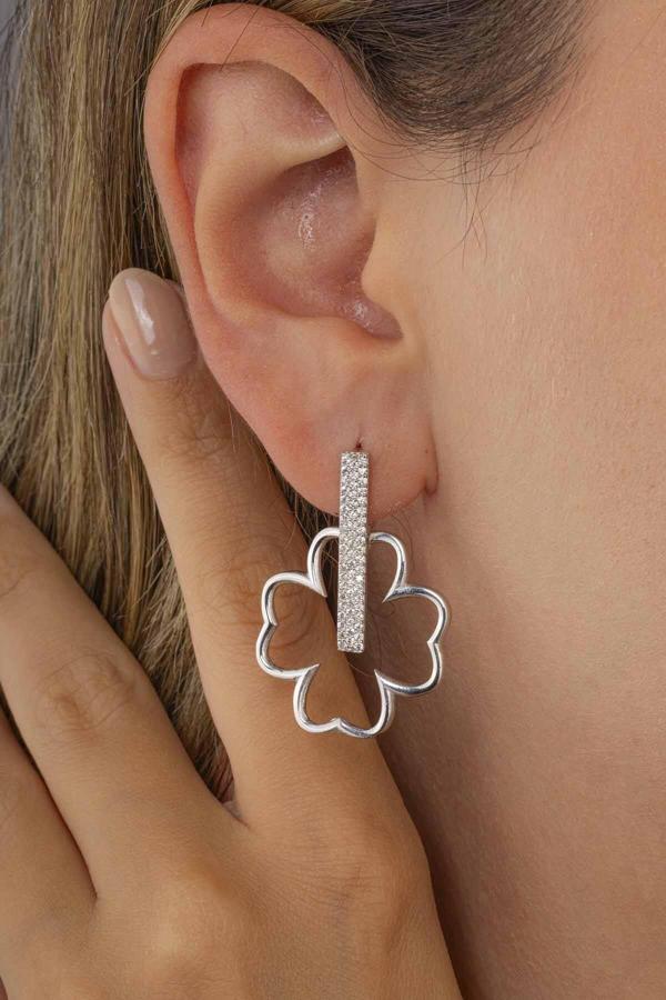 Gümüş Pazarım 4 Yapraklı Yonca Motifli 925 Ayar Gümüş J Kadın Küpe - Image 1