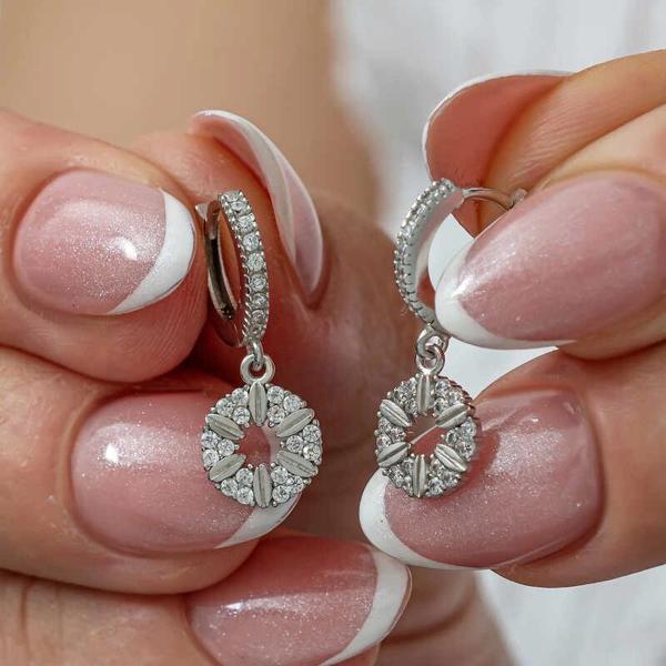 Supertrend Gümüş Geometrik Desenli Kadın Küpe - Image 1