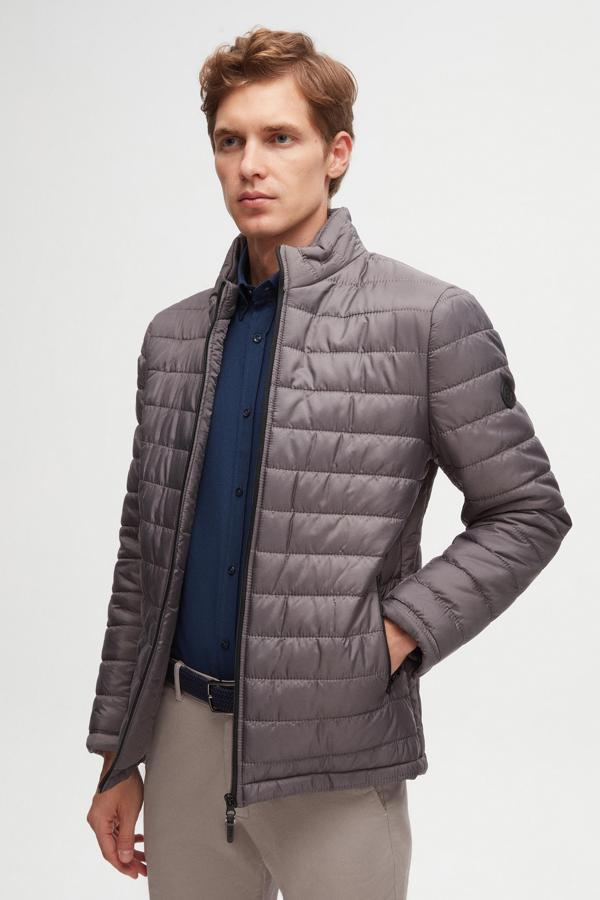 Slim Fit Gri Rüzgar Geçirmez Elyaf Dolgulu Şişme Mont - Image 1