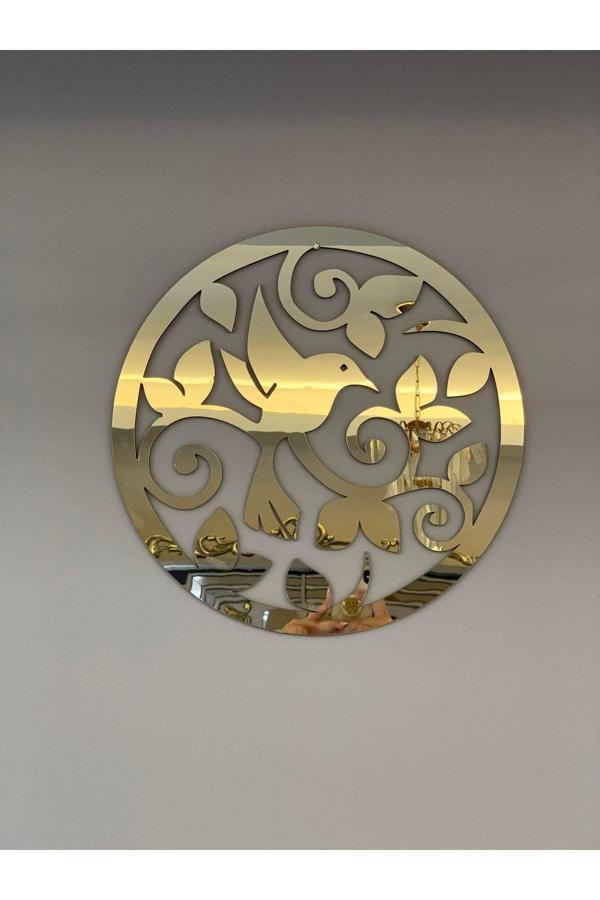 Numa Concept Çiçeklerin Arasında Uçan Kuş Mdf Üzeri Gold Pleksi Duvar Dekorasyon 40X40 Cm - Image 1