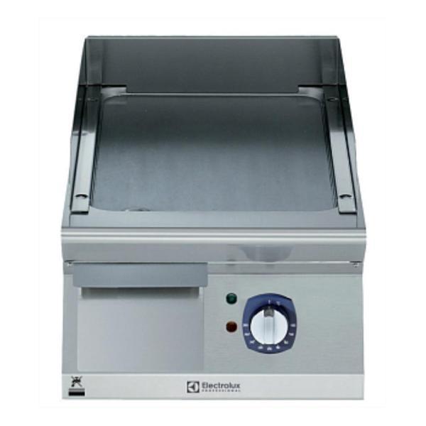 Electrolux Professional Endüstriyel Elektrikli Izgara, Fırçalanmış Krom Kaplamalı Çelik Pişirme Yüzeyi, 400 Mm, Eğimli, Termostatik Kontrol, Kazıyıcı Dahil E7IIKDAOMCA - Image 1
