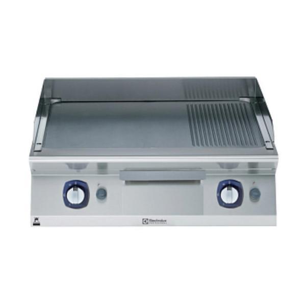 Electrolux Professional Endüstriyel ? Düz Ve ? Nervürlü Fırçalanmış Krom Kaplamalı Çelik Pişirme Yüzeyi İle Tam Modül Gazlı Izgara, Eğimli, Termostatik Kontrol, Kazıyıcı Dahil E7IIMAAOMEA - Image 1
