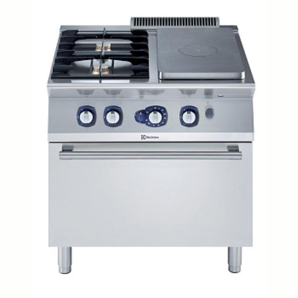 Electrolux Professional Endüstriyel Gazlı Kapalı Ateş Ocak (½ Modül) 3,8 Kw''lık Tek Brulör + 2 Açık Ateşli Ocak, Her Brulör 5,5 Kw + Gazlı Fırın, Derinlik 730 Mm - 800 Mm E7STGH30G0 - Image 1
