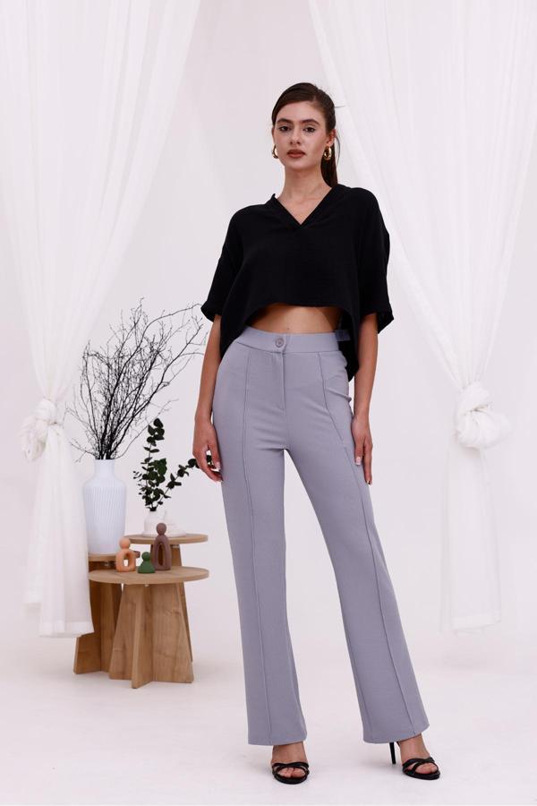 La Pante Kısa Kol Önden Patlı Kısa Bluz - Image 1