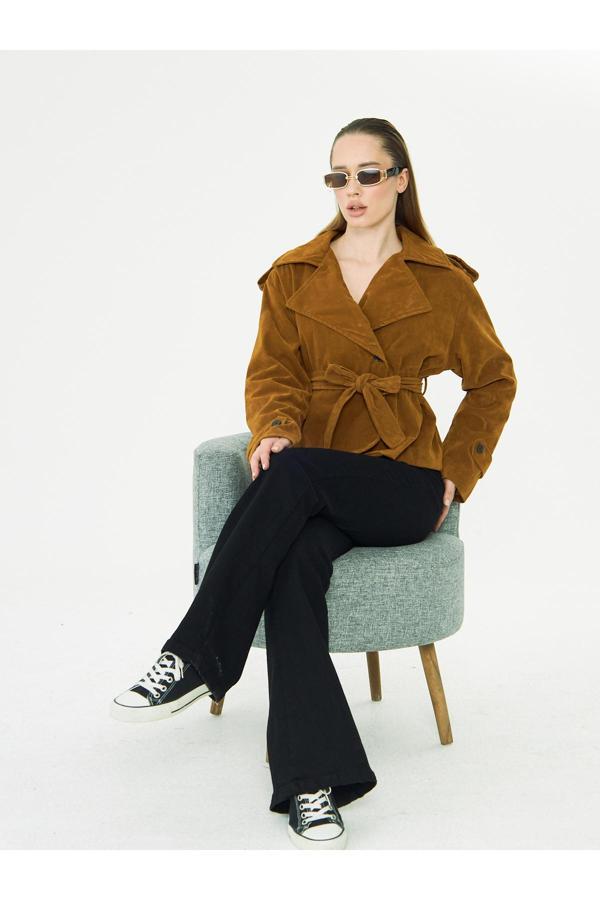 La Pante Kısa Önden Bağlamalı Trenckot - Image 1