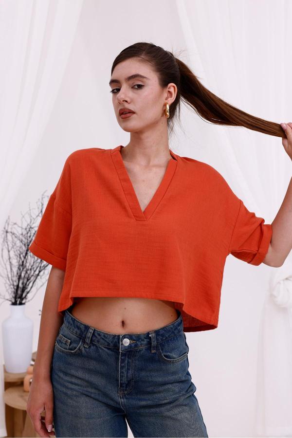 La Pante Kısa Kol Önden Patlı Kısa Bluz - Image 1