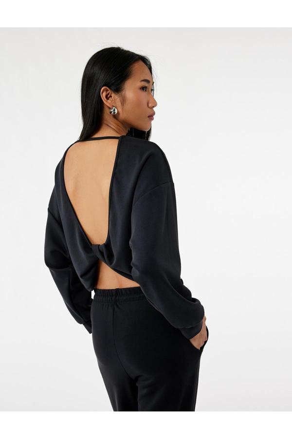 Koton Modal Kumaş Rahat Kalıp Uzun Kollu Kayık Yaka Sırt Dekolteli Bluz - Image 1