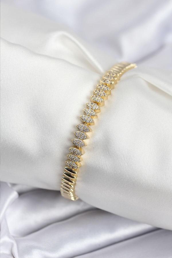 Pirinç VIP Seri Gold Renk Zirkon Taşlı Arpa Model Kadın Bileklik - EBJ250920W37871 - Image 1