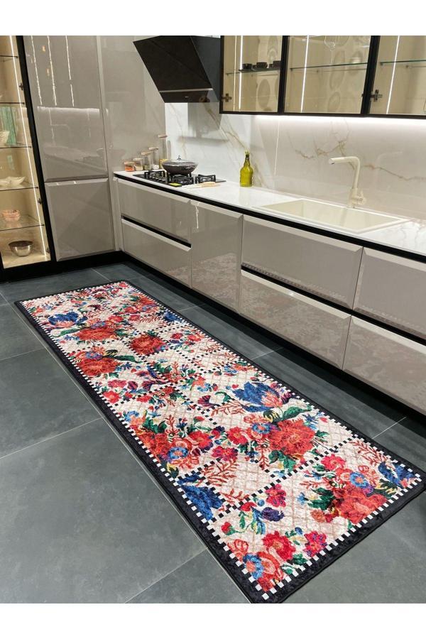 Brillant Bej Siyah Çiçekli Damalı Mutfak Halısı - Image 1