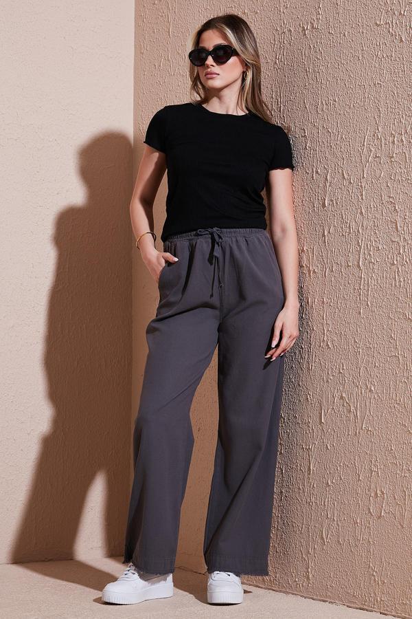 Lela Pamuklu Relaxed Fit Yüksek Bel Geniş Paça Bayan Pantolon 668YP5275 ANTRASİT - Image 1