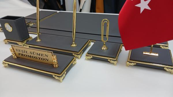 ANTRASİT VE GOLD KİŞİYE ÖZEL İSİMLİKLİ AYAKLI LÜX TASARIM SÜMEN VE MAKAM TAKIMI - Image 1