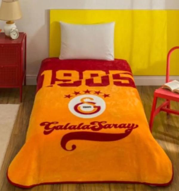 Taç Taraftar Lisanslı Tek Kişilik Battaniye (160x220)-GALATASARAY ŞAMPİYON - Image 1