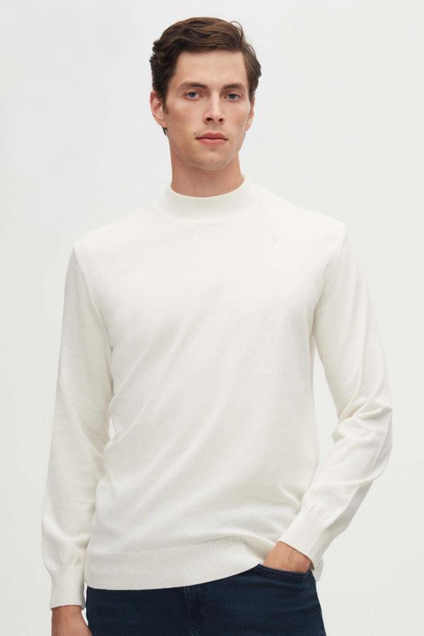 Regular Fit Ekru Pamuk Karışımlı Yarım Balıkçı Triko Kazak - Image 1