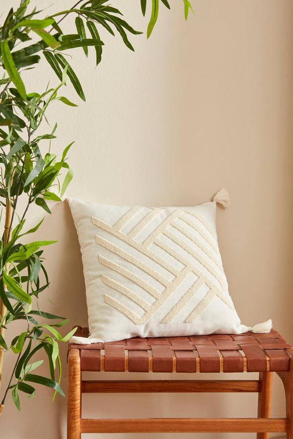 Karaca Home Kassey Dolgulu Kırlent Krem - Image 1