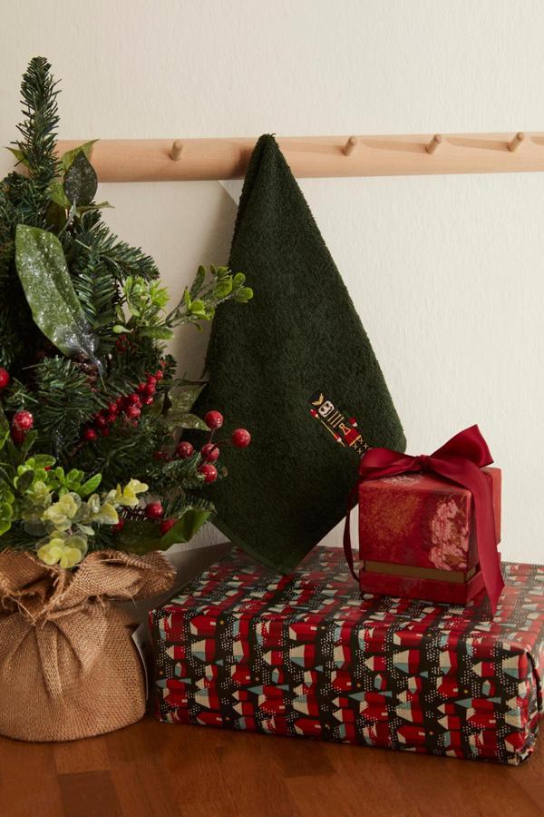 Karaca Home New Year Yılbaşı Asker %100 Pamuk El Havlusu Yeşil - Image 1