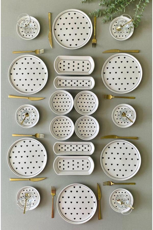 Love Serisi Siyah Minimal Kalp Desenli 6 Kişilik 26 parça Kahvaltı Takımı (Bardak Hediyeli) - Image 1