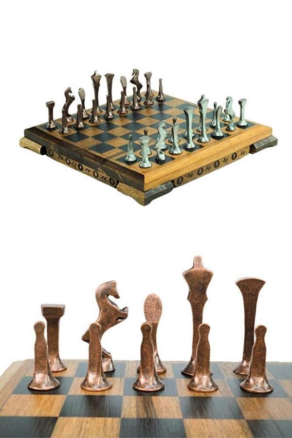 MC53 Satranç Takımı | El Yapımı Gerçek Ceviz Ağacı Satranç Tahtası | Antik Metal Satranç Taşları - Image 1