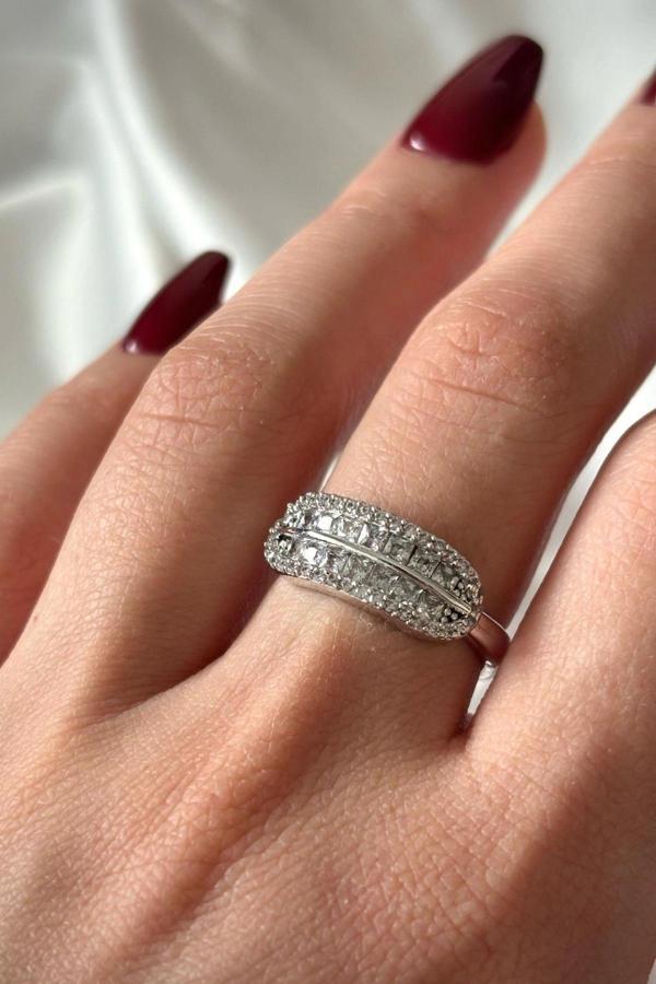 Premium Seri Neo Model Zirkon Taşlı Elips Tasarım Ayarlanabilir Kadın Yüzük - Image 1