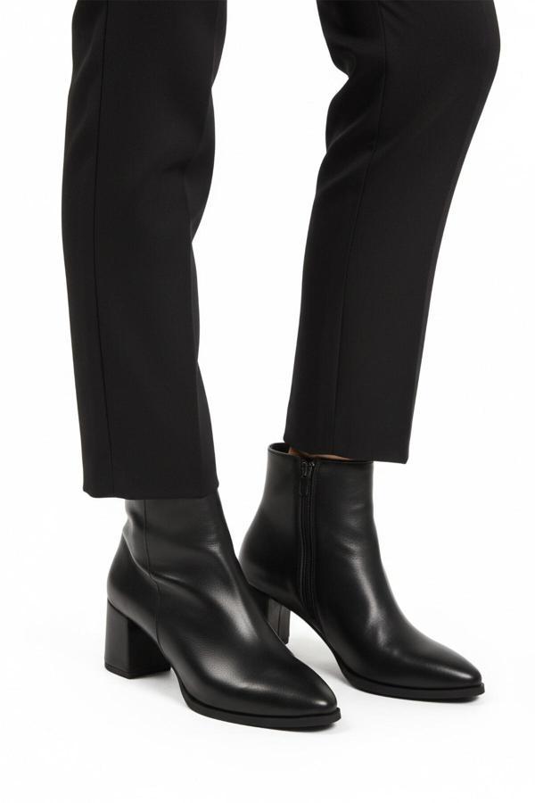 Siyah Cilt Fermuarlı Polarlı Kaymaz Kadın Topuklu Bot 343126 Z - Image 1