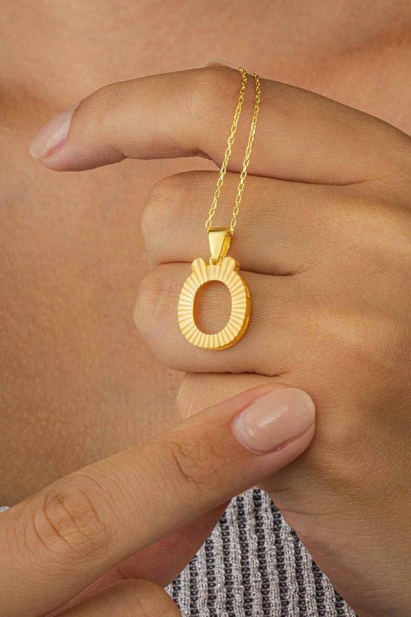 Gümüş Pazarım Altın Kaplama Ö Harfli Kadın 925 Ayar Gümüş Kolye - Image 1