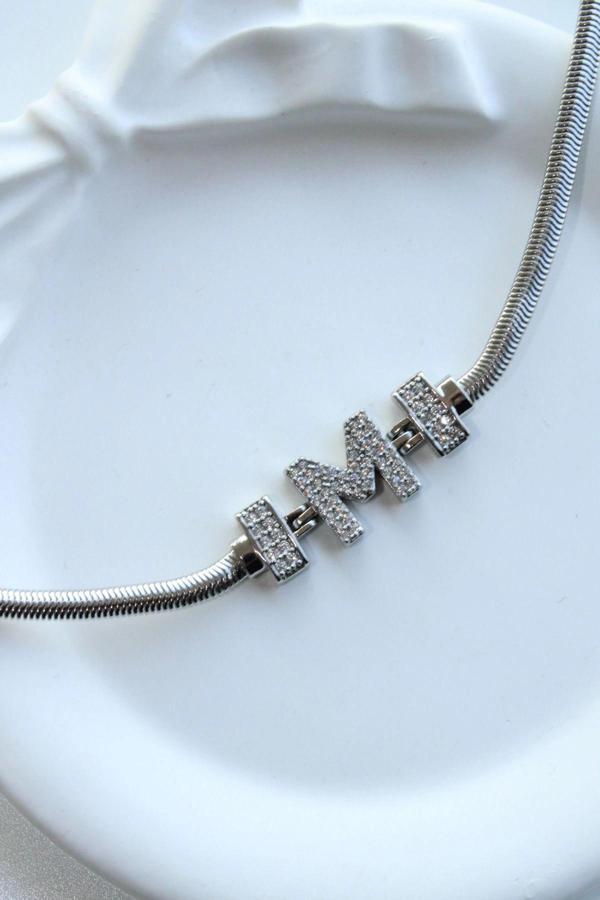 İthal Seri M Harfi Balık Sırtı Zincirli Kadın Çelik Bileklik Kararmaz Renk Atmaz - Image 1